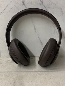 Beats Studio Pro Wireless Headphones - Tan - (PO1017800)