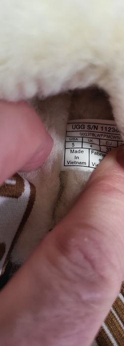 UGG Fluff Yeah Clog - Size 5