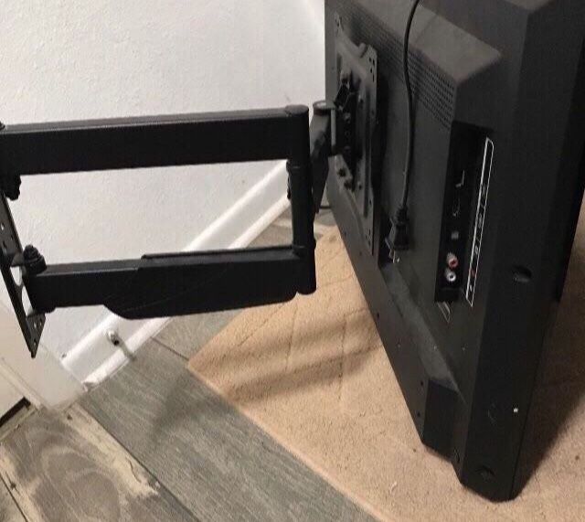 Vizio TV with wall mount
