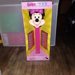 2002 Giant Minnie Mouse Pez Dispenser