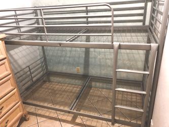 Metal Bunk bed