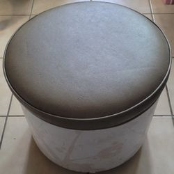 Mobile Shoe Ottoman With Storage   