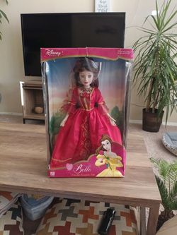Disney porcelon keepsake doll description what's the description