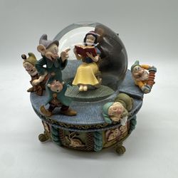 Vintage Snow White And The Seven Dwarfs Musical Snow Globe Works!