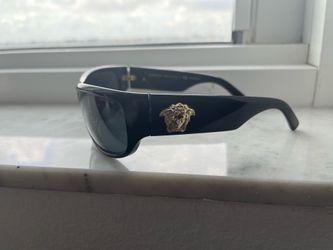 Lightly Used Versace VE276 Sunglasses – lightly worn