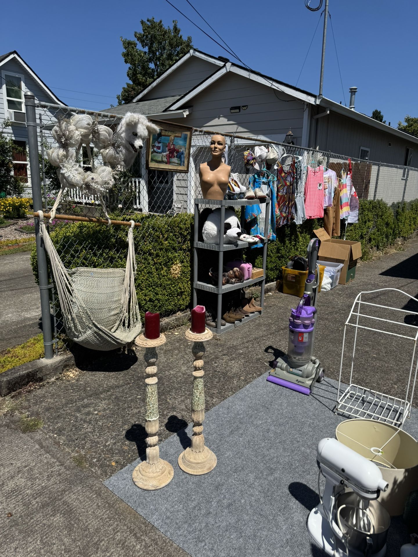 Huge Garage sale FRIDAY, SATURDAY & SUNDAY 7/11-7/13