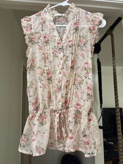 Women’s Sheer Country-Style Top – Size Medium