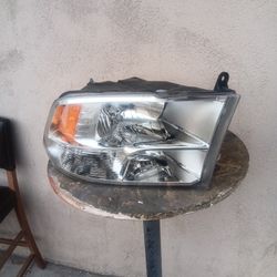  Ram 1500 Headlight