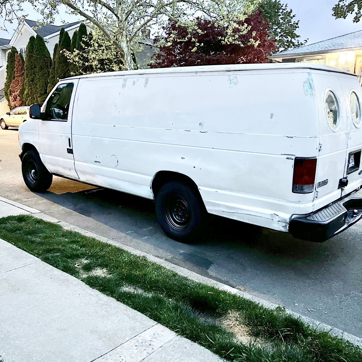 2006 Ford E-350