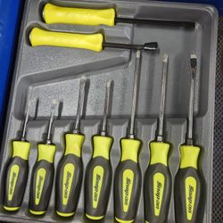 Snap-on Screwdriver Set With Two Little Pry Bars