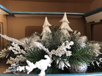 Holiday centerpiece