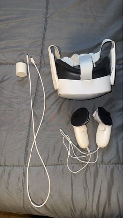 Meta Quest 3s 128gb VR Headset with Controllers & original Charger