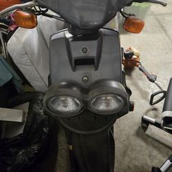2005 YAMAHA moped  2 Stroke
