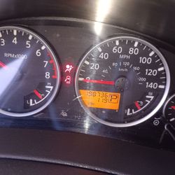 2005 Suv Nissian Path Finder