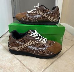 Bottega veneta size 9.5
