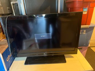 32 inch Westinghouse tv not a smart tv and no remote 20.00