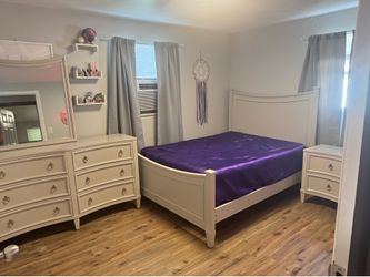 ✨ Rooms To Go Jaclyn Place 5-Piece Full Bedroom Set | Excellent Condition ✨