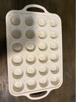 silicone mini muffin pan
