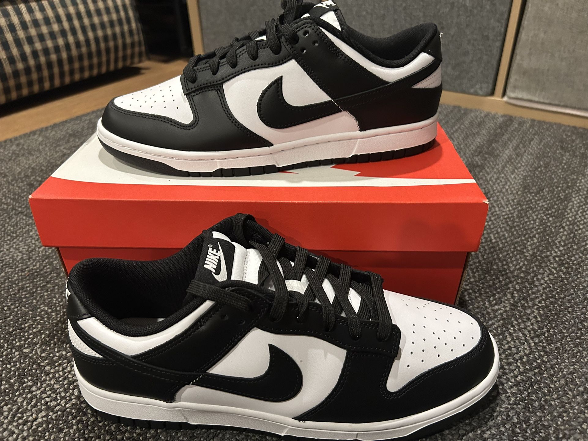 Nike Dunks Panda Sz11
