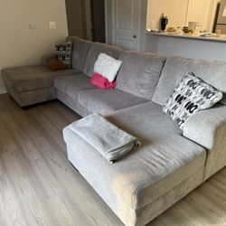 Sectional Couch 