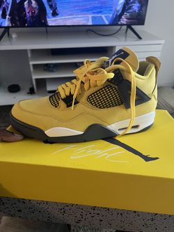 Jordan 4 Lightning 