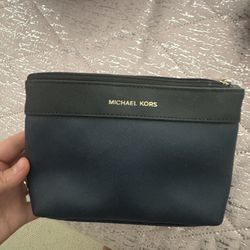 Michael Kors Mk Cosmetic Makeup Bag Navy Black 2 Tone 