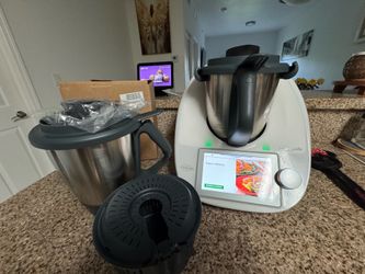 Vorwerk Thermomix TM6 – 10 meses de uso ,  con accessories  includes