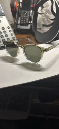 Round Sunglasses Clear Frame Green Lenses