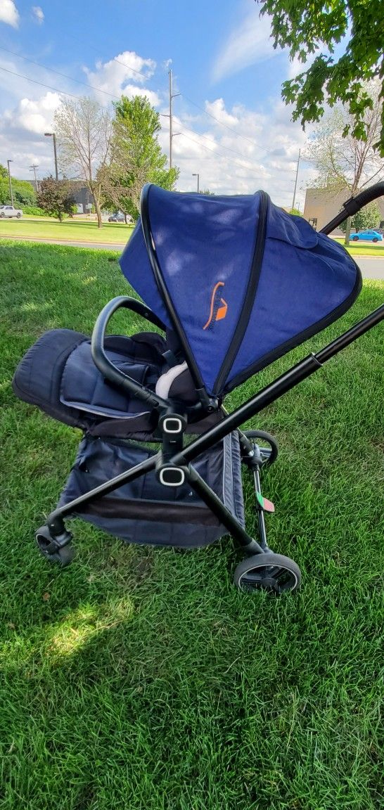 LuckyYermore Stroller