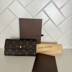 Louis Vuitton Sarah wallet 