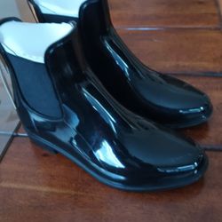Brand New Shiny Black Chelsea Black Waterproof Women's Boot By A New Day Size 7