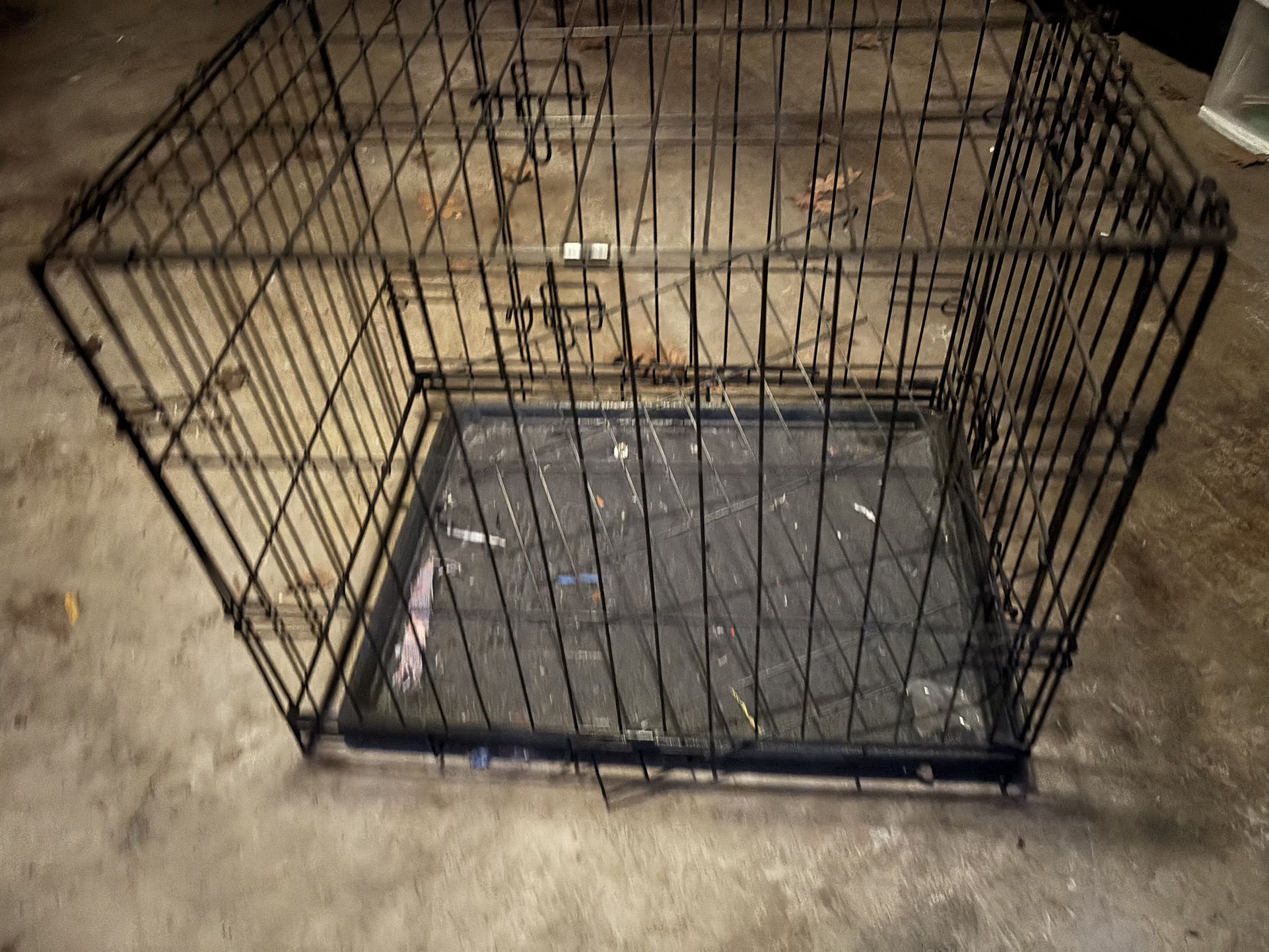 📦 Small Dog Crate / Pet Kennel – Great Condition!