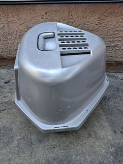 Covered Cat Litter Box Hood