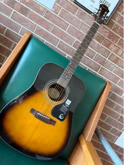 Epiphone Sunburst acoustic