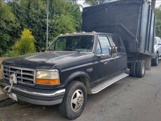 1995 Ford F350 crew cab truck with dump bed