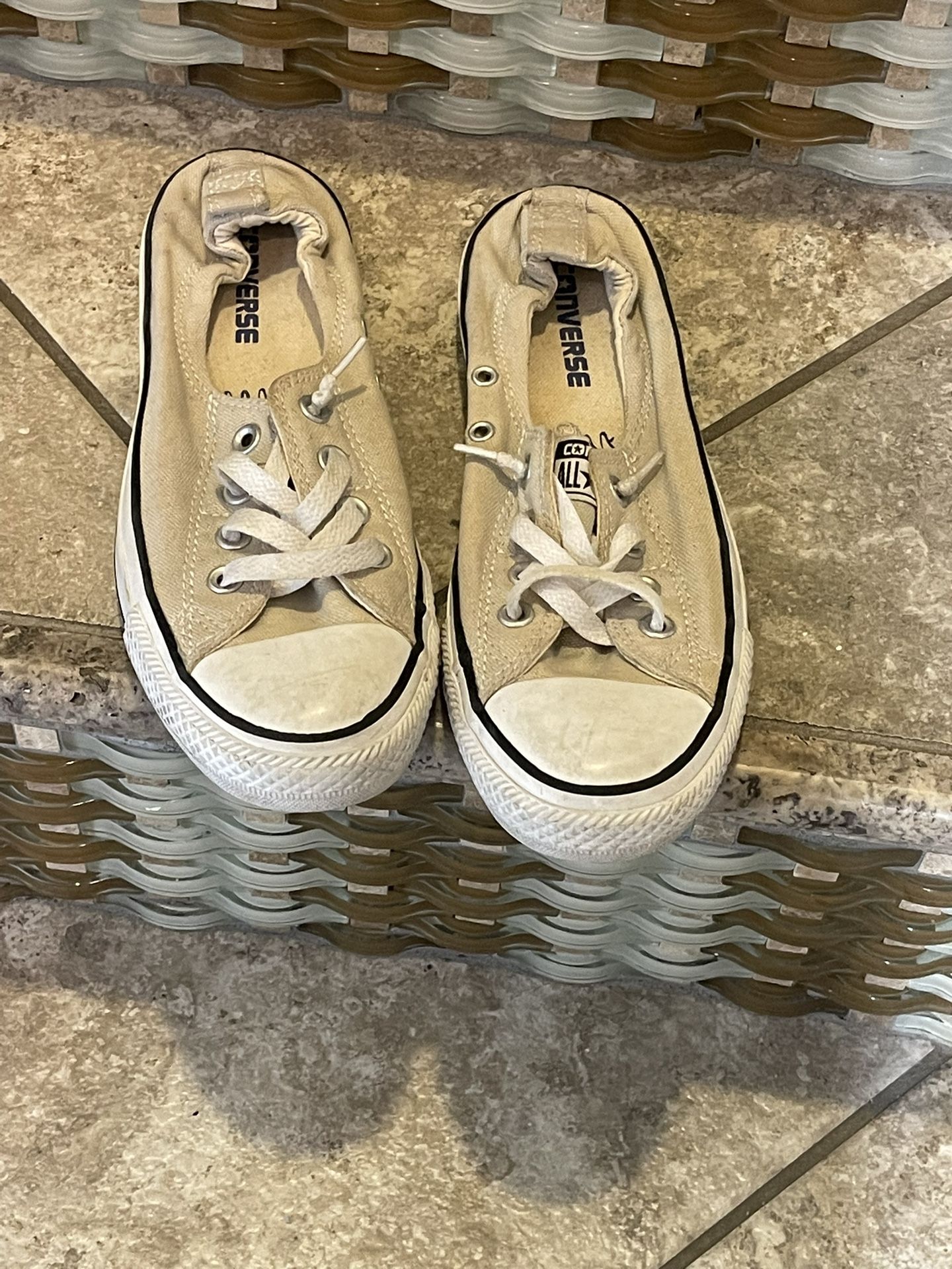 Women Converse