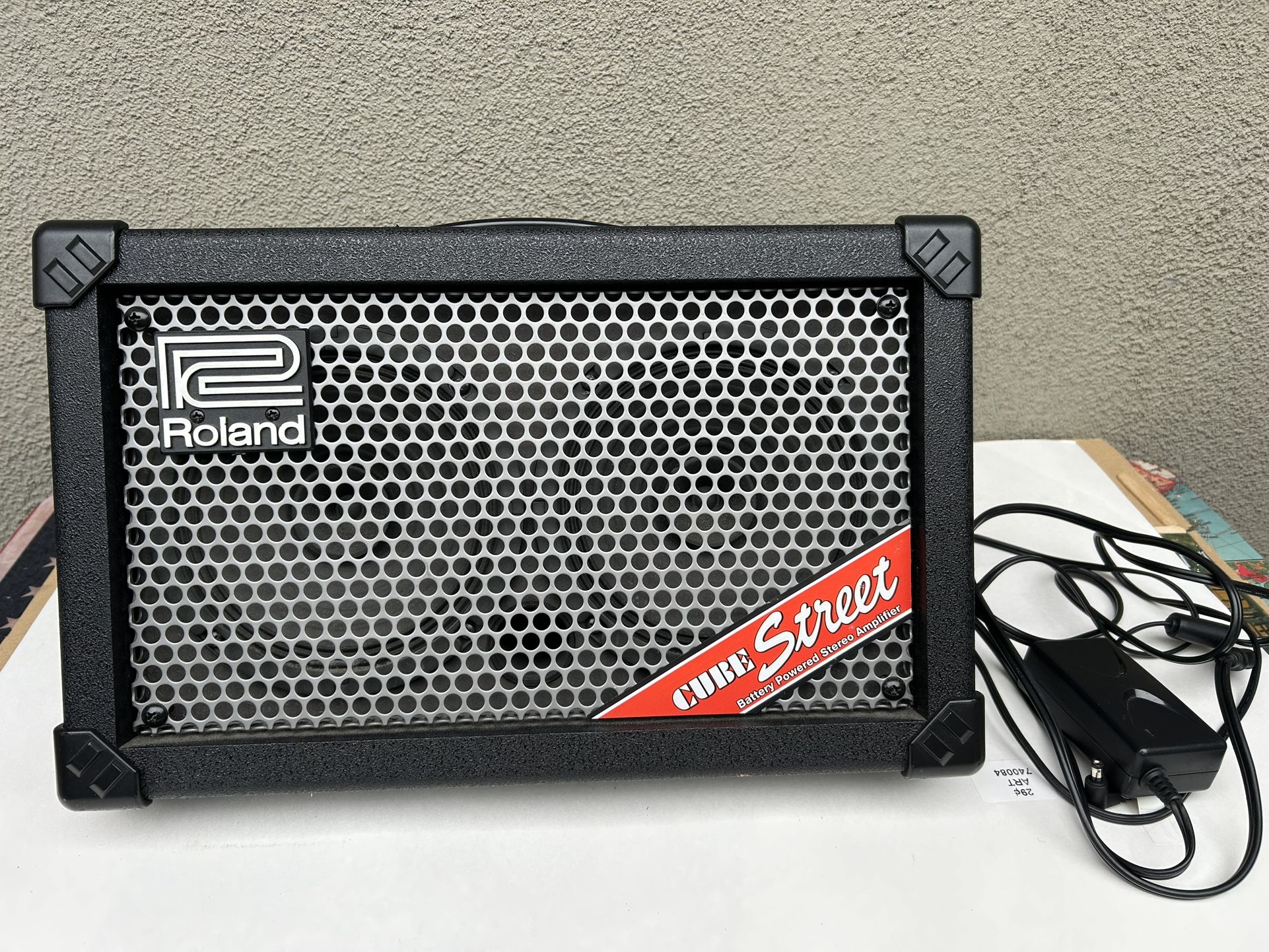 Roland Street Cube Battery Powered Amp W/box
