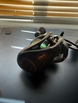 Lew's super duty 300 Baitcasting Fishing Reel