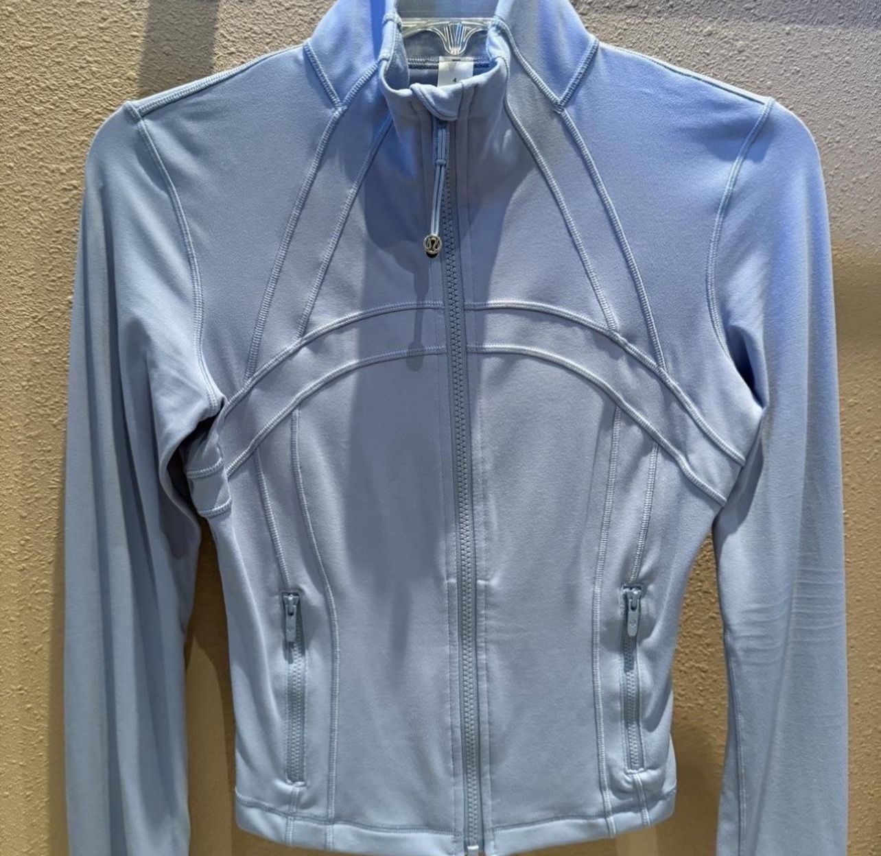 BLUE LULU SET COMES WITH SHORTS!!