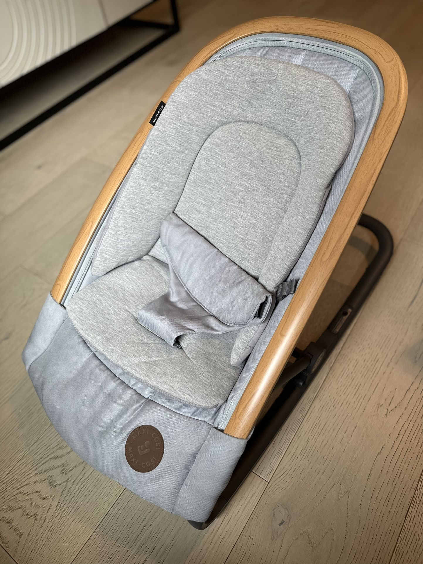Maxi-Cosi Kori 2-in-1 Baby Bouncer Seat for Infants