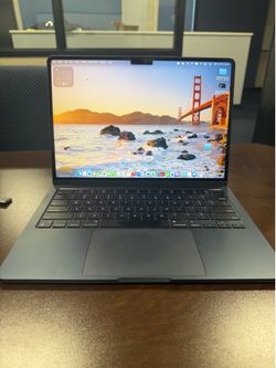 MacBook Air M3 2024