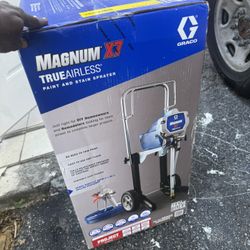 Magnum 7x Paint Spraying Machine