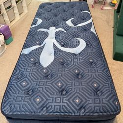 Stearns & Foster Lux Estate Medium Mattress