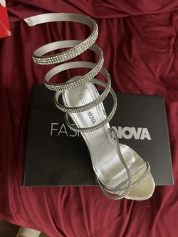 Fashion Nova Shoes Size 10