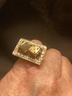 gold dice ring w crested diamond s