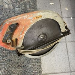 Makita 16-5/8” Saw