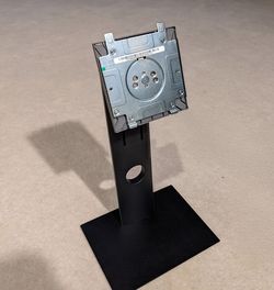 Dell Ultrasharp U2719D U2419H fully adjustable monitor stand