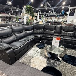 Power Recliner Sectional 