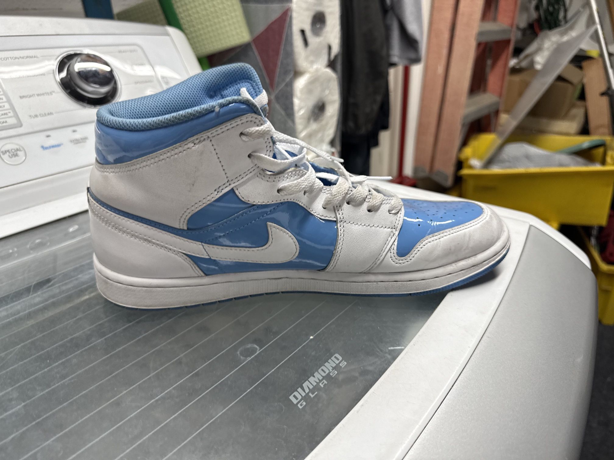 Air Jordan 1 Mid “UNC Patent” – Men