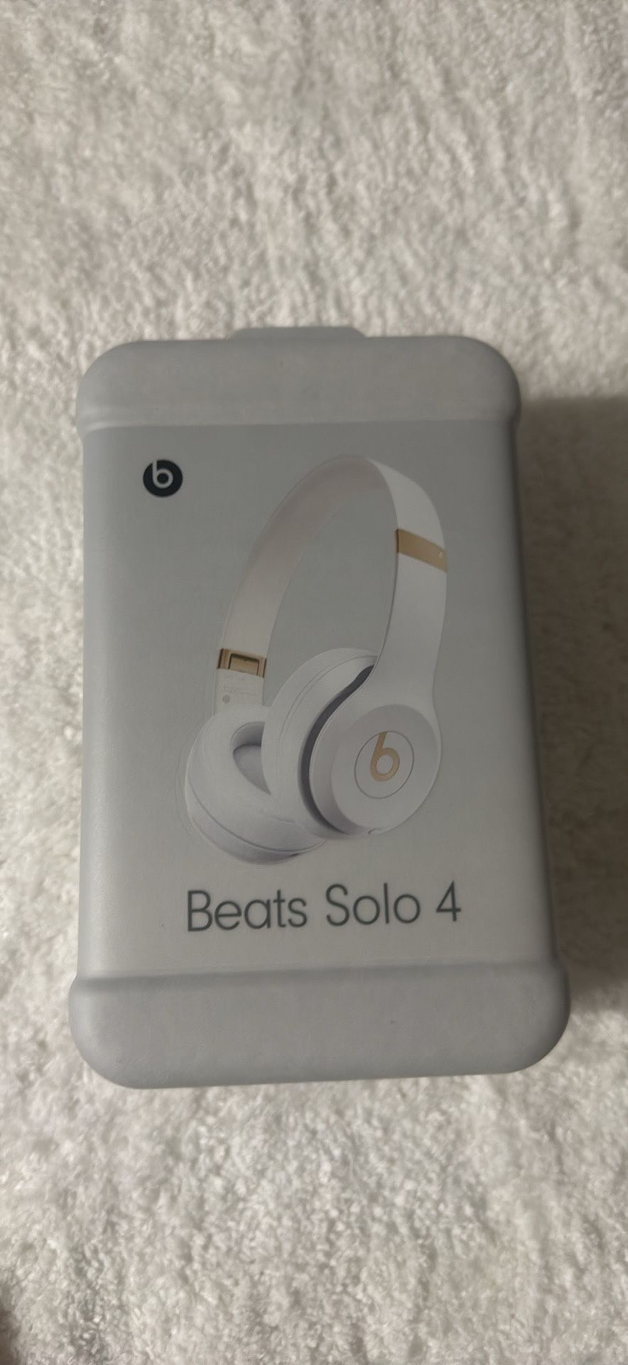 Beats Solo 4